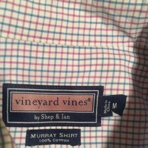 Vineyard Vines “Murray” classic men’s button down in LIKE NEW CONDITION